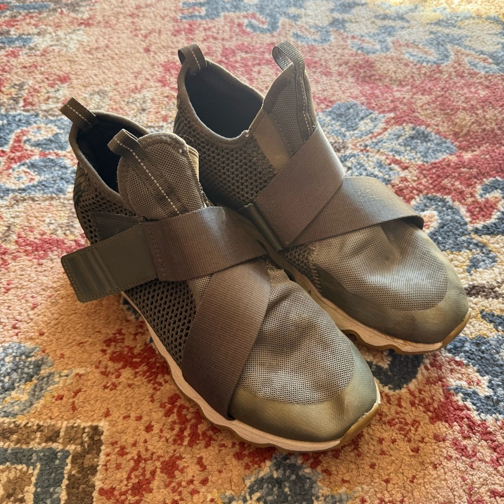 Sorel Kinetic Impact Olive Green/Camo Sneakers, Women’s 9.5